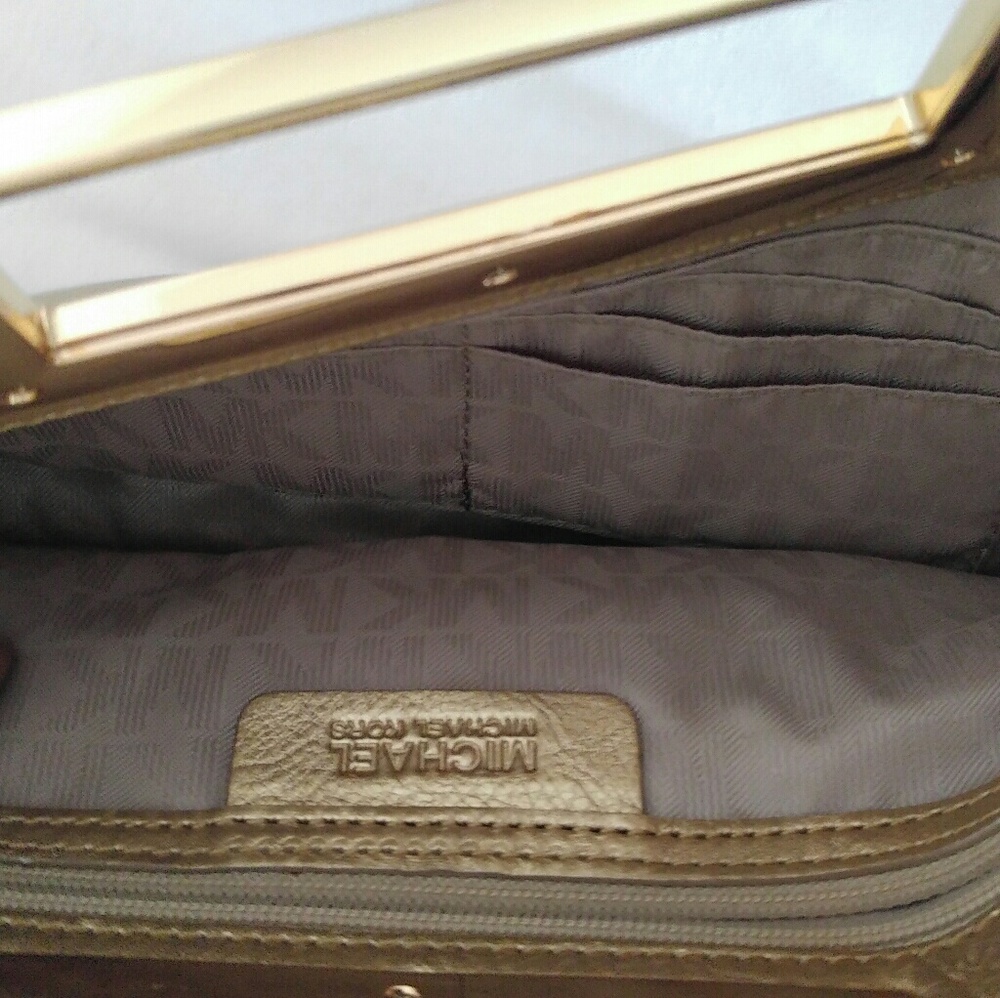 Michael Kors Gold Berkley Large Clutch - Picture 6 of 7